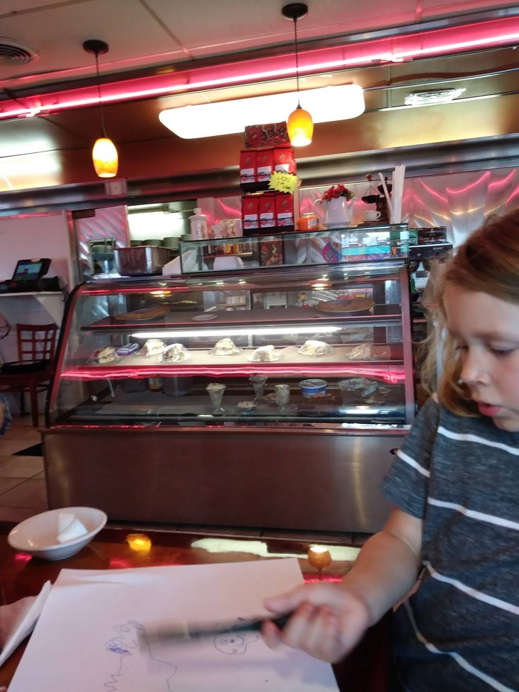 Milford Diner LLC | restaurant | N Walnut St, Milford, DE 19963, USA | 3024240222 OR +1 302-424-0222