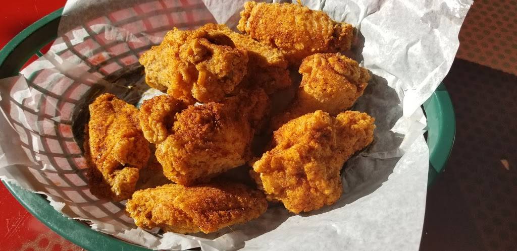 Pizza Shuttle | meal delivery | 1827 N Farwell Ave, Milwaukee, WI 53202, USA | 4142899993 OR +1 414-289-9993