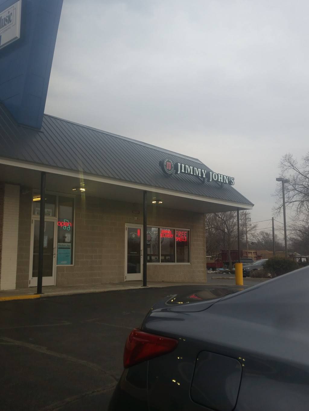 Jimmy Johns | meal delivery | 869 S Main St, West Bend, WI 53095, USA | 2623340100 OR +1 262-334-0100