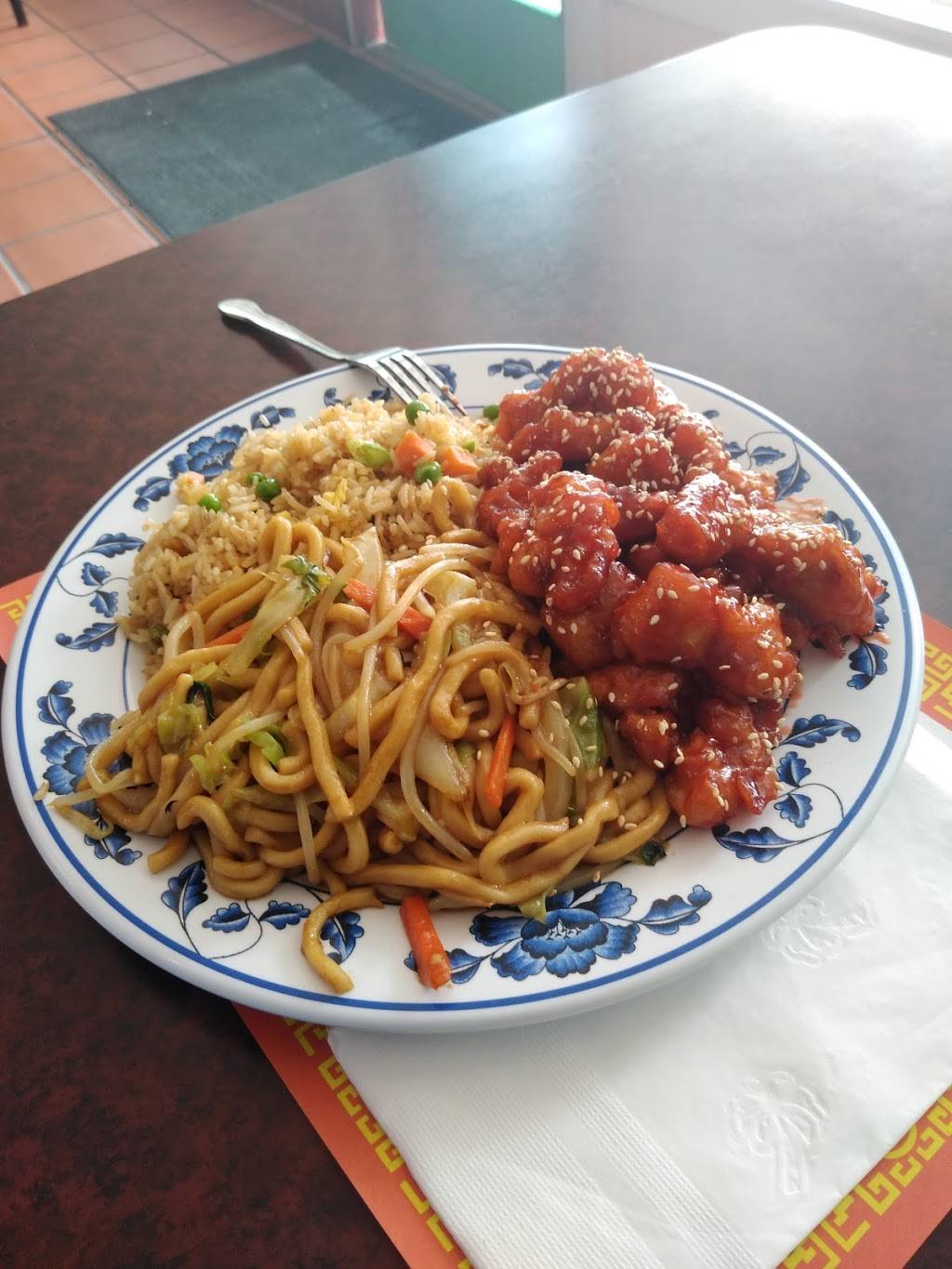 Lucky Bamboo Chinese Restaurant | meal takeaway | 2027 Yosemite Blvd, Modesto, CA 95354, USA | 2095791888 OR +1 209-579-1888