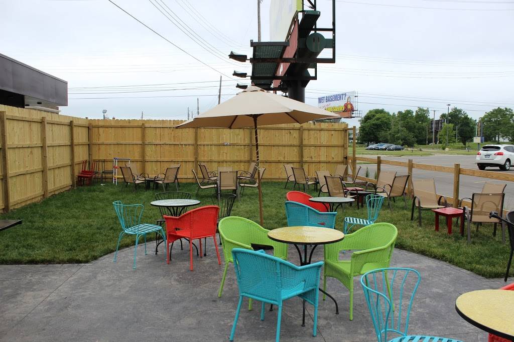 The Cosmos | restaurant | 1200 N Larch St, Lansing, MI 48906, USA | 5178973563 OR +1 517-897-3563