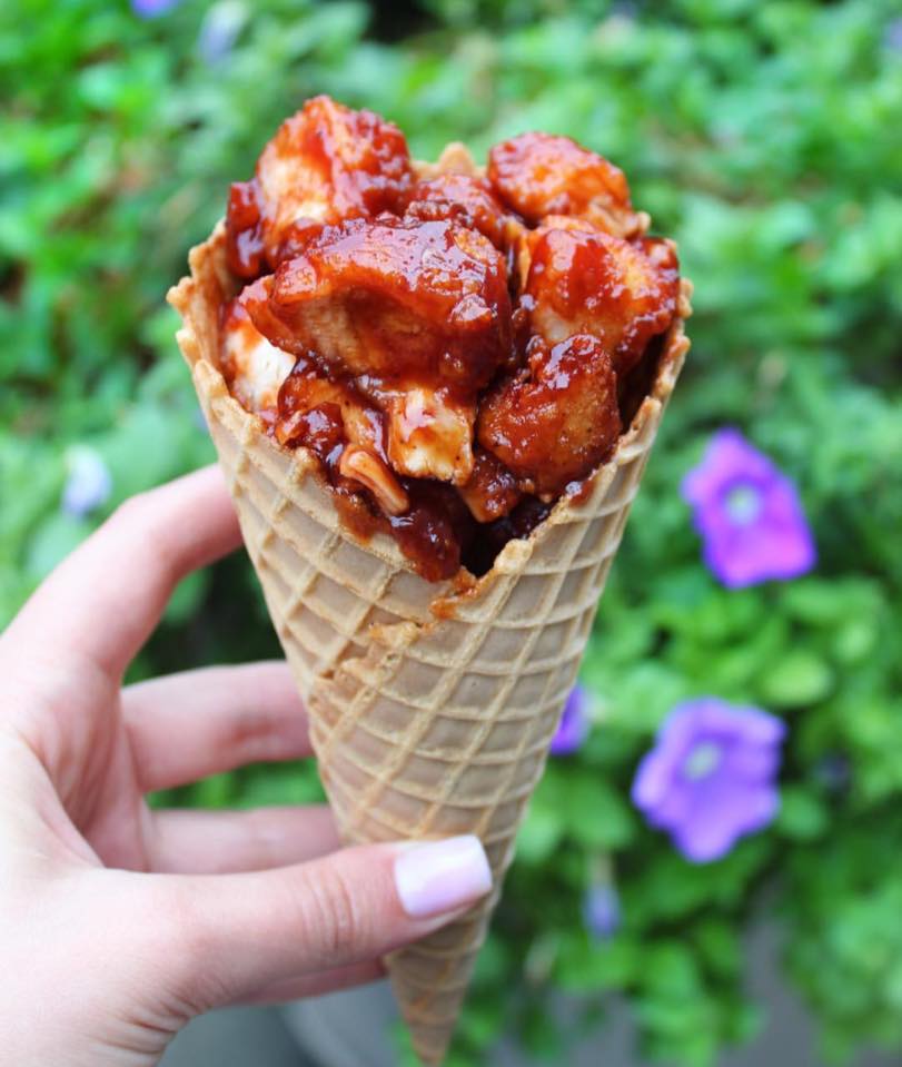 ChicknCone Madison Heights | meal takeaway | 361 W 14 Mile Rd, Madison Heights, MI 48071, USA | 2486297319 OR +1 248-629-7319