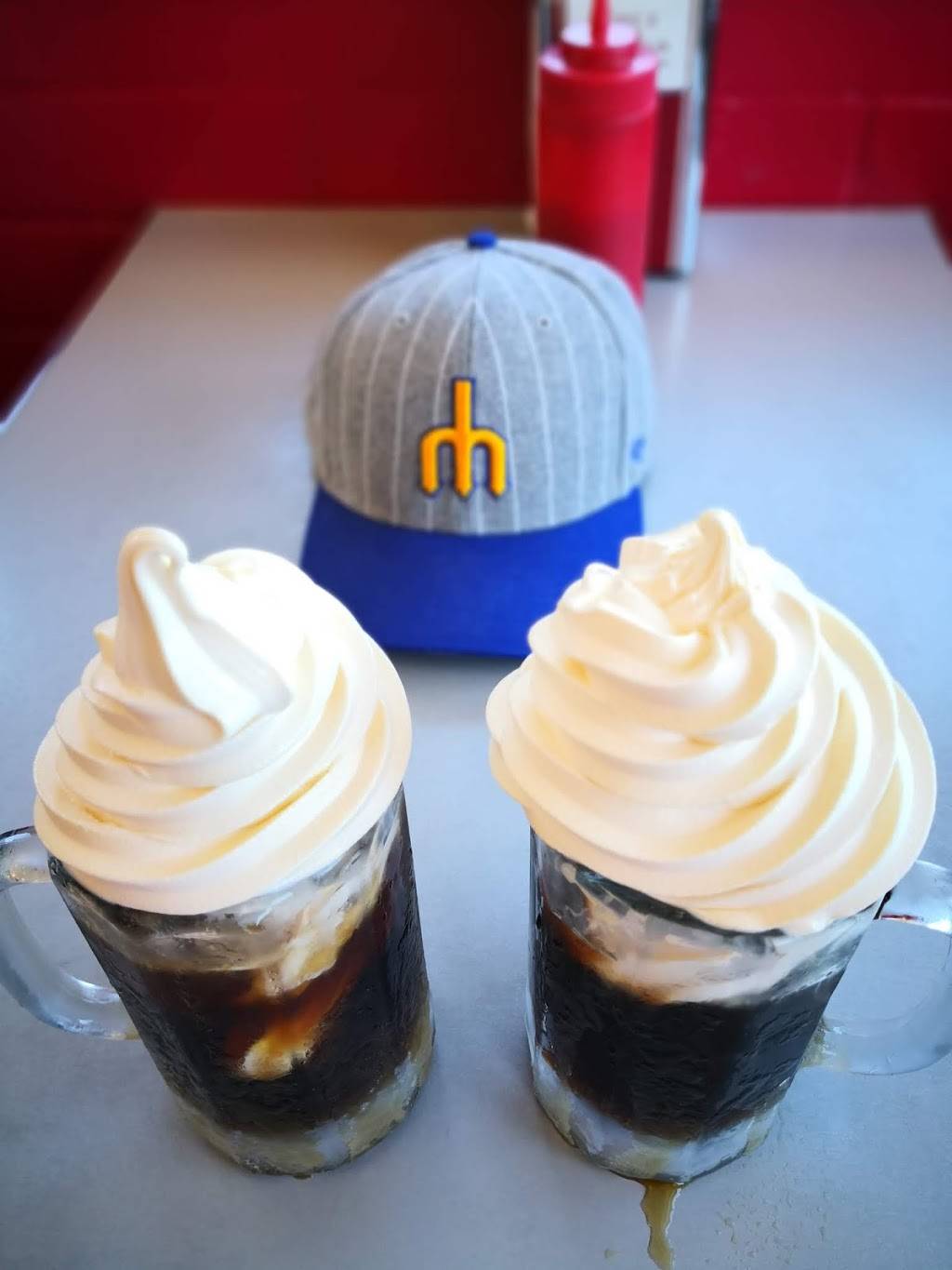 Mikies | restaurant | 4532 Evergreen Way, Everett, WA 98203, USA | 4252526162 OR +1 425-252-6162