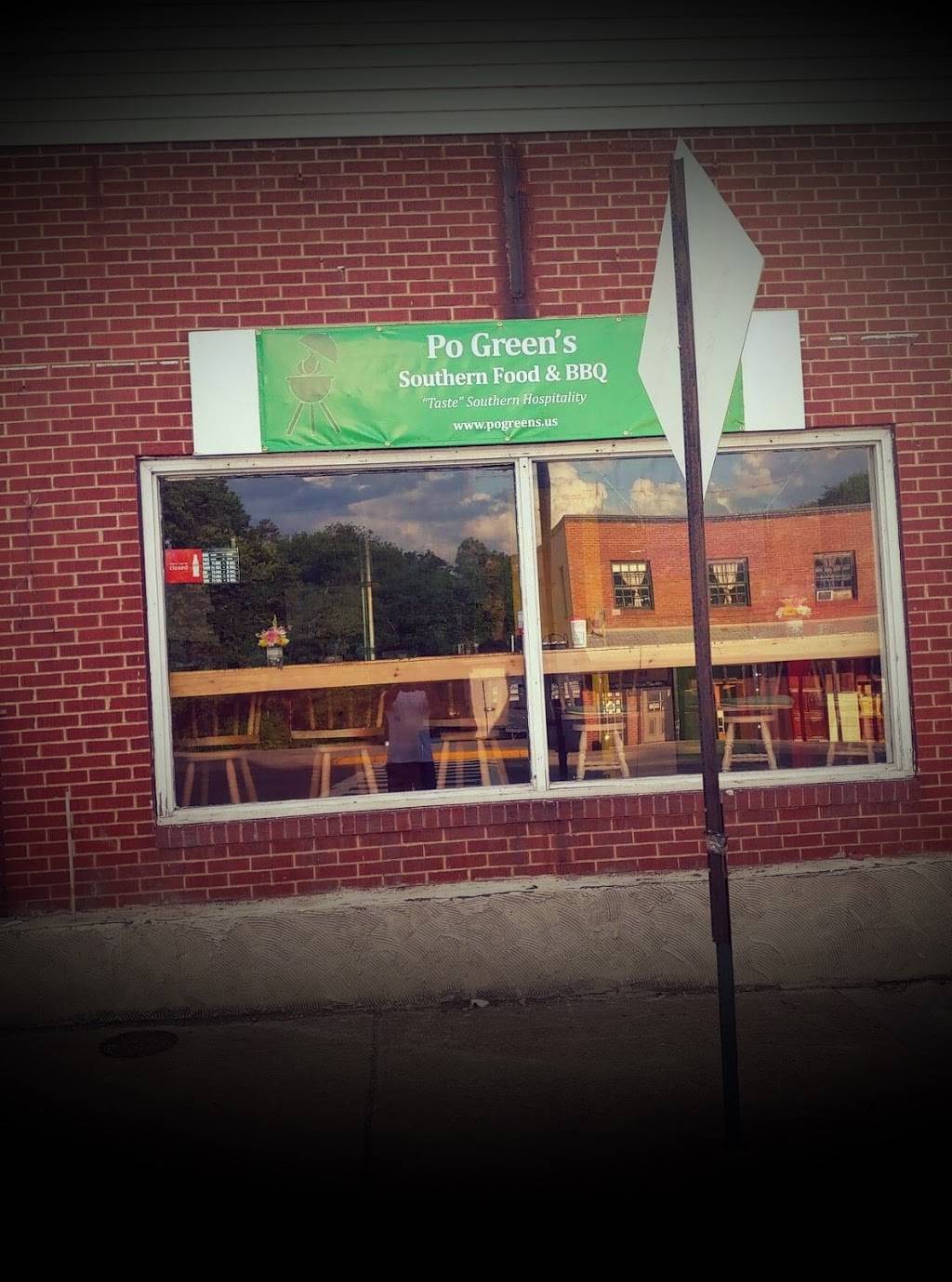 Po Greens Southern Food & BBQ | restaurant | 1202 N Royal Ave, Front Royal, VA 22630, USA | 5409991003 OR +1 540-999-1003