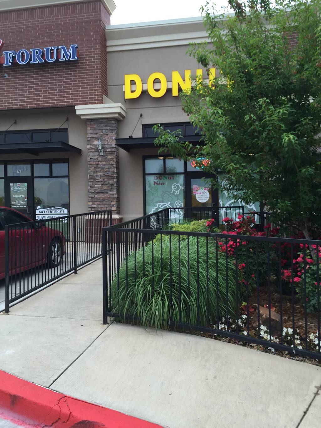 Donut Nest | bakery | 1201 NW 178th St, Edmond, OK 73012, USA | 2144496886 OR +1 214-449-6886