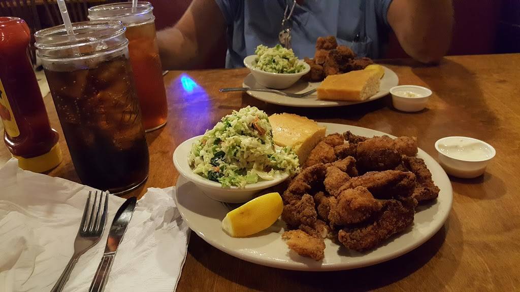 Cowboys BBQ & Steak Co. | restaurant | 5000 Okeechobee Rd, Fort Pierce, FL 34947, USA | 7725955118 OR +1 772-595-5118