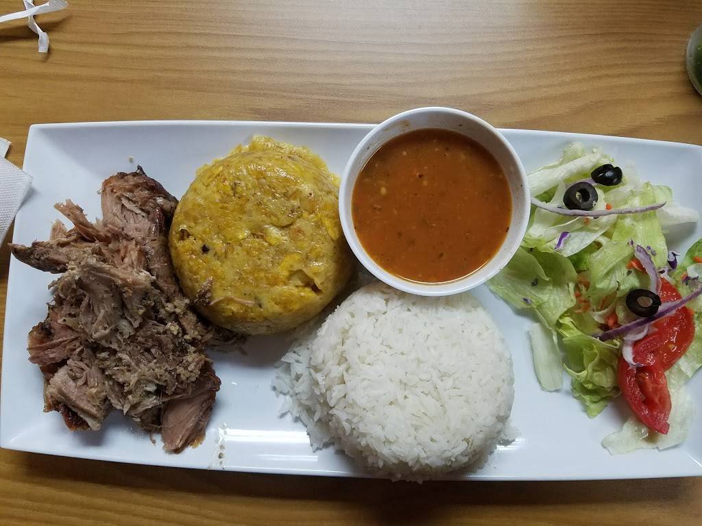 Miguelos Cafe & Bar | restaurant | 1201 N Main St, Kissimmee, FL 34744, USA | 4079786364 OR +1 407-978-6364