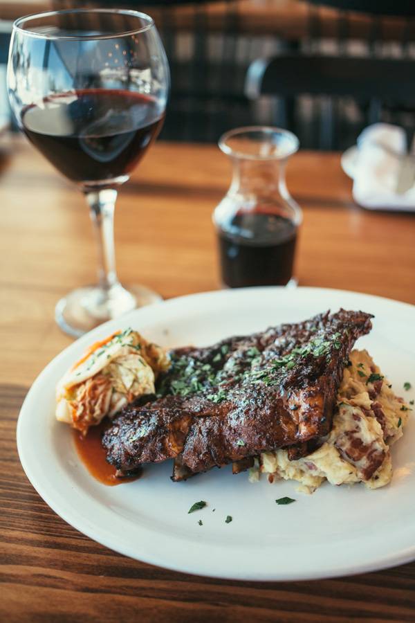 Baker & Wife | restaurant | 2157 Siesta Dr, Sarasota, FL 34239, USA | 9419601765 OR +1 941-960-1765