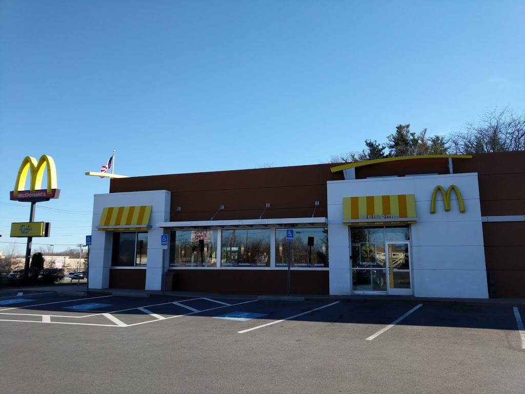 McDonalds | cafe | 302 N Main St, Leominster, MA 01453, USA | 9785349762 OR +1 978-534-9762