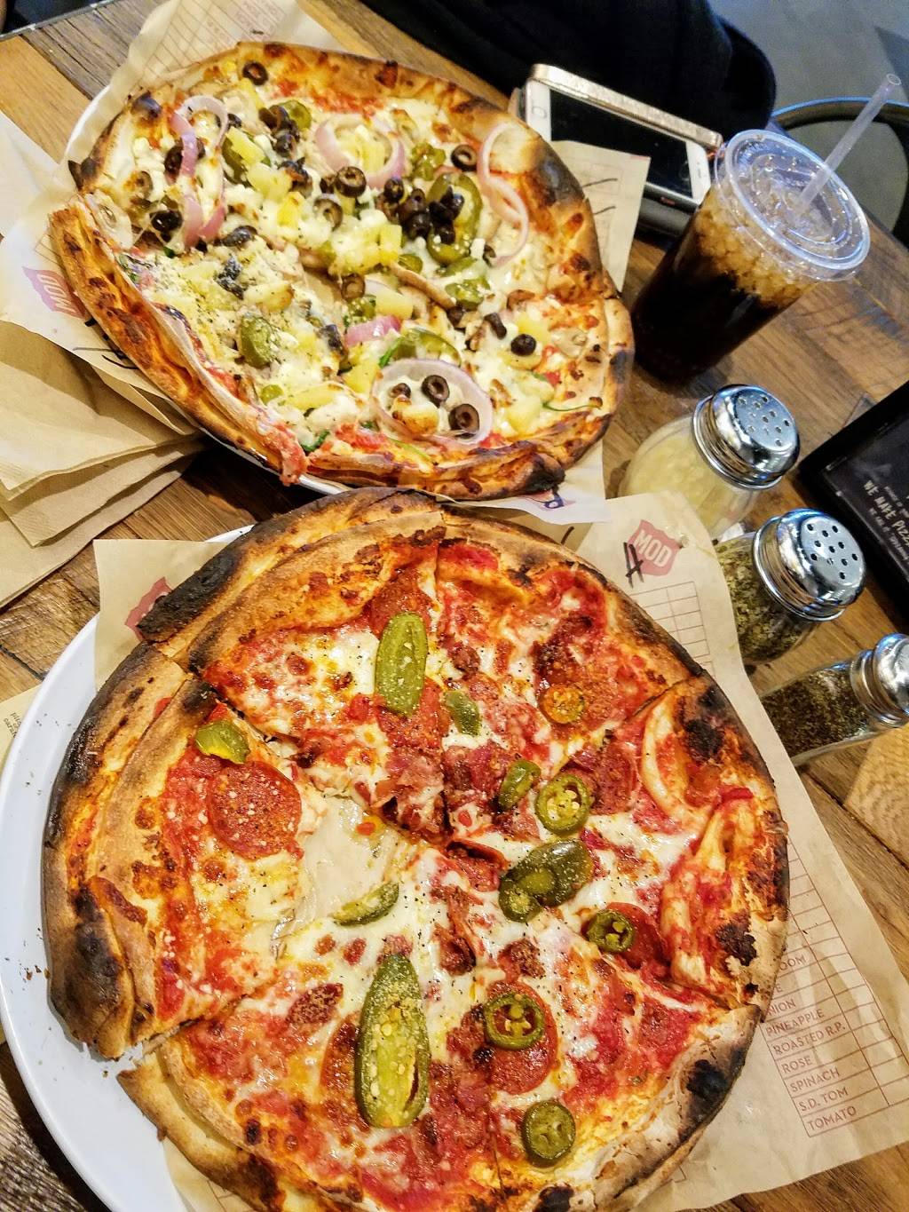 MOD Pizza | restaurant | 6447 Grand Ave, Gurnee, IL 60031, USA | 2246100766 OR +1 224-610-0766
