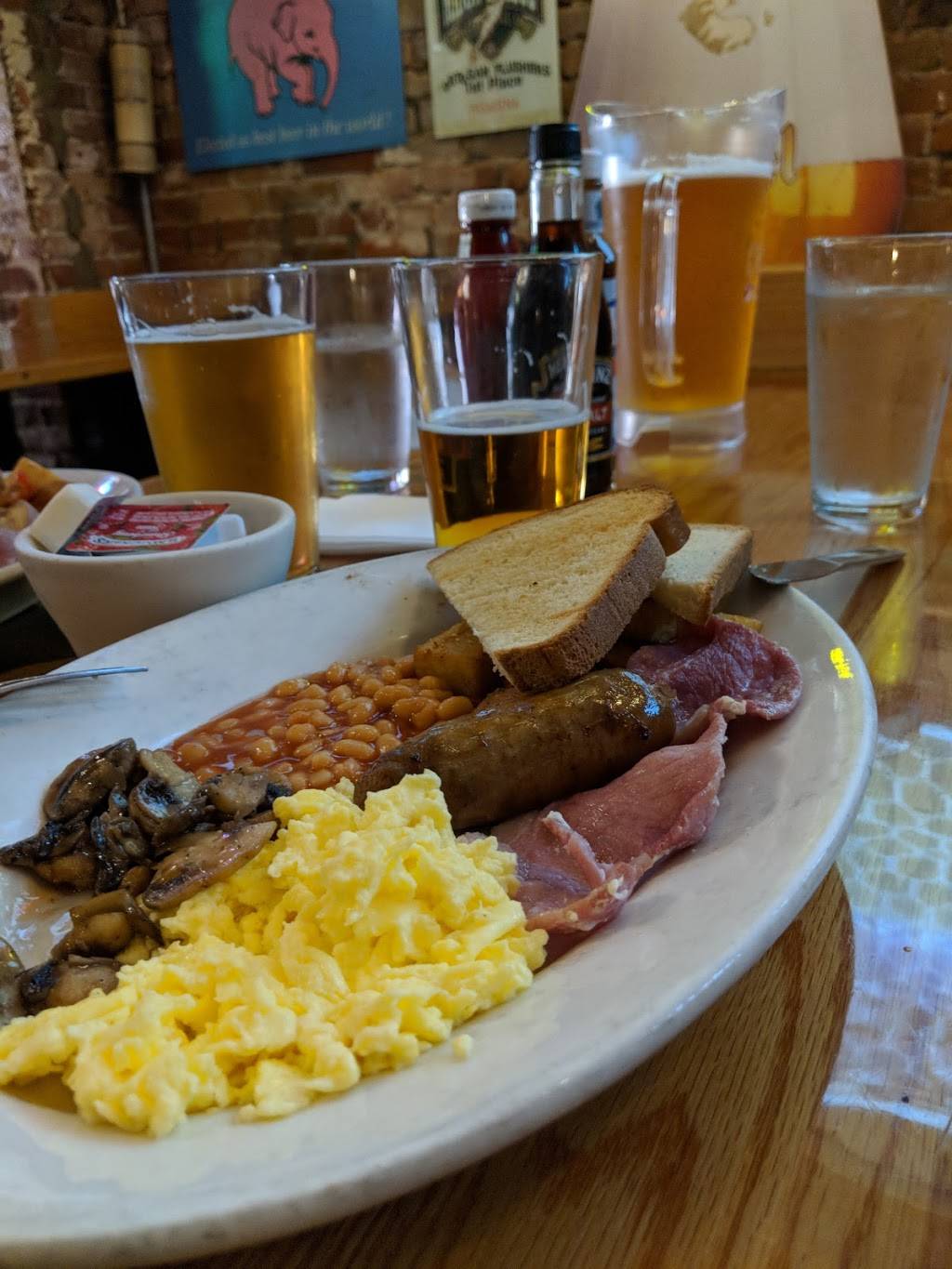 Lucky Baldwins Pub | cafe | 17 S Raymond Ave, Pasadena, CA 91105, USA | 6267950652 OR +1 626-795-0652