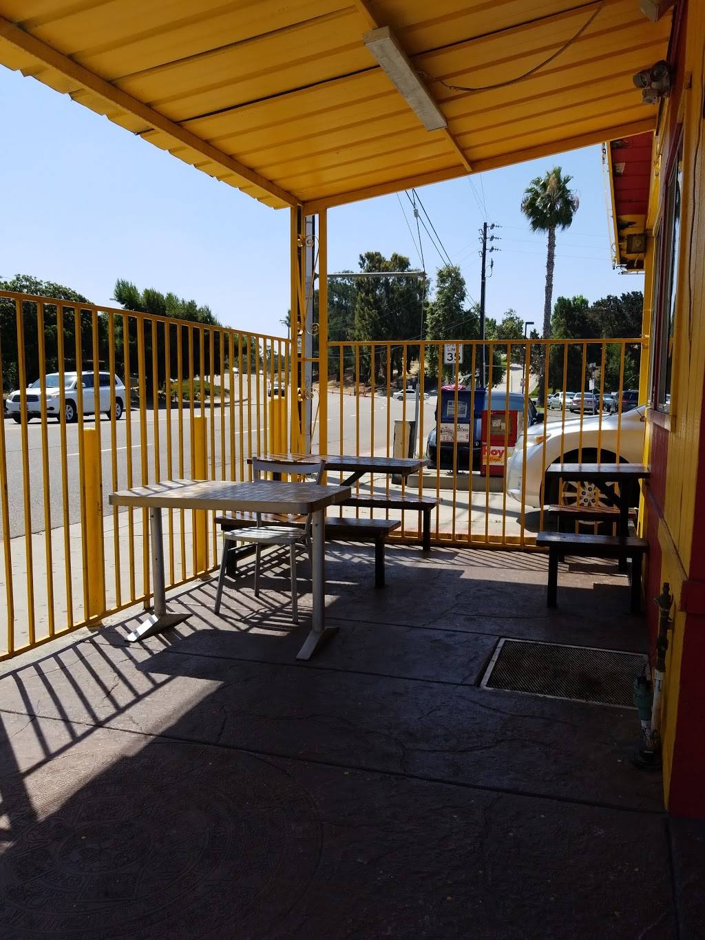 Hilbertos Mexican Food | restaurant | 836 Euclid Ave, National City, CA 91950, USA | 6194753308 OR +1 619-475-3308