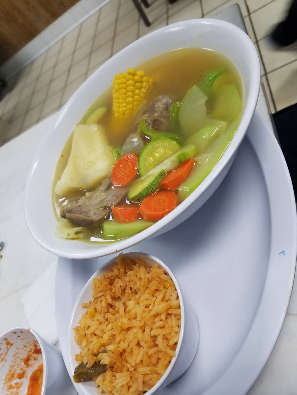 La Bamba | restaurant | 13439 Osborne St, Arleta, CA 91331, USA | 8188348737 OR +1 818-834-8737