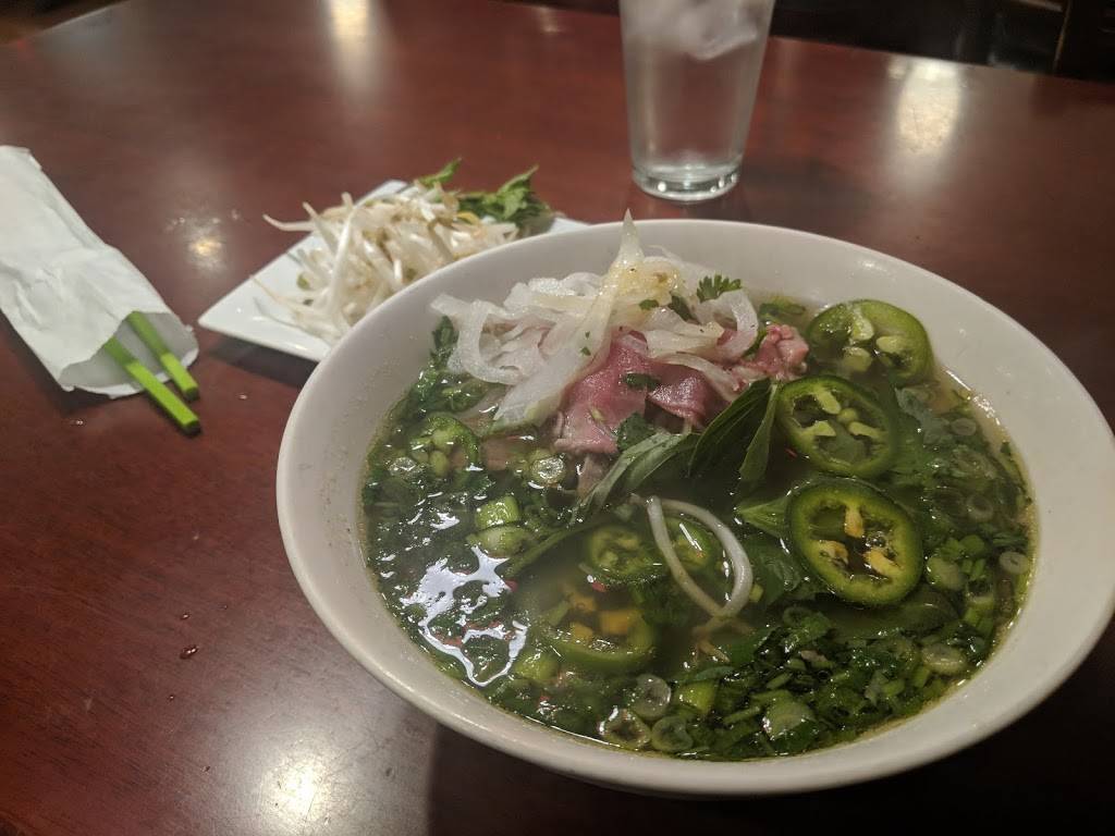 Pho Chi | restaurant | 20 Montgomery Village Ave, Gaithersburg, MD 20879, USA | 3012088018 OR +1 301-208-8018