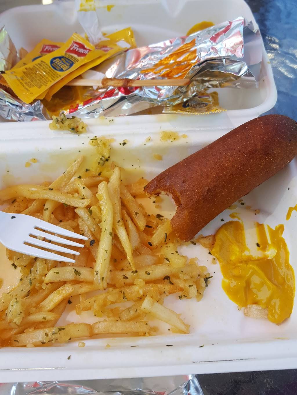 Ben Franks | restaurant | 491 El Camino Real, Redwood City, CA 94062, USA | 6503671746 OR +1 650-367-1746