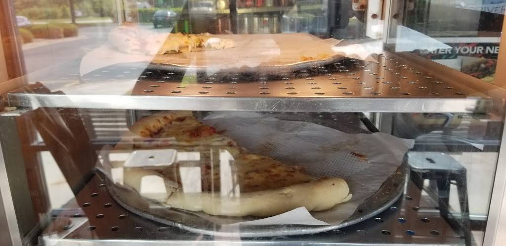 Old Town Pizza Of Naperville Inc. | restaurant | 2959 Artesian Rd #167, Naperville, IL 60564, USA | 6309224600 OR +1 630-922-4600