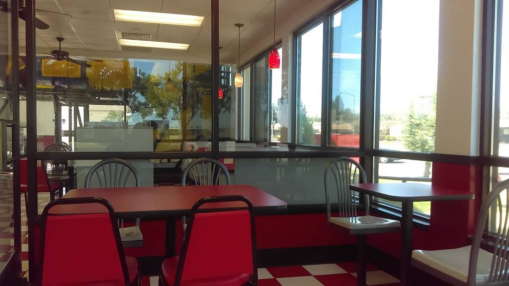 Flame it Burger | restaurant | 4145 N Chestnut Diagonal, Fresno, CA 93727, USA | 5593461797 OR +1 559-346-1797