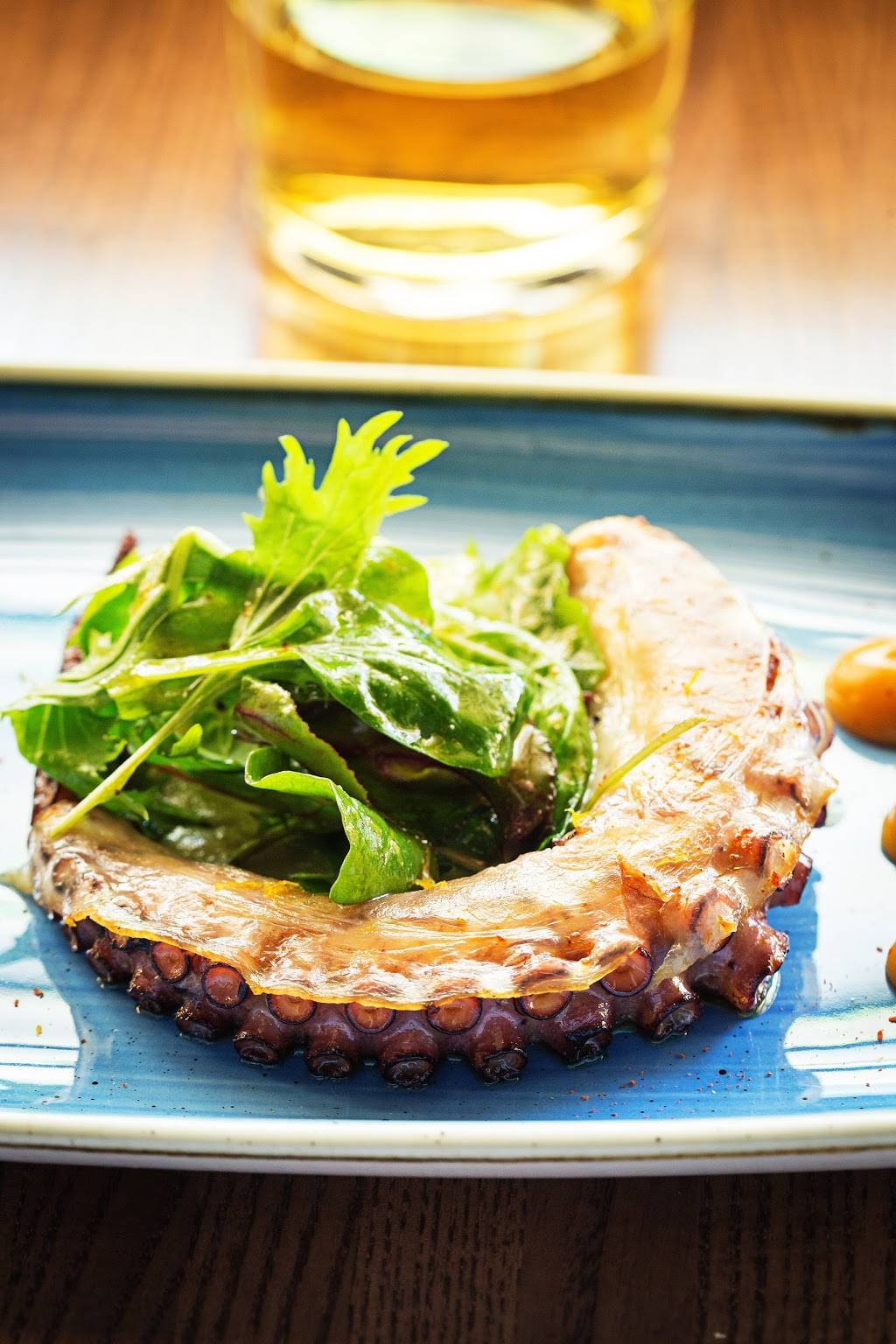 Flight Wine Bar | restaurant | 777 6th St NW, Washington, DC 20001, USA | 2028646445 OR +1 202-864-6445