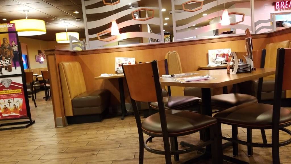 Dennys | restaurant | 1407 W Hudson Dr, Litchfield, IL 62056, USA | 2173243360 OR +1 217-324-3360