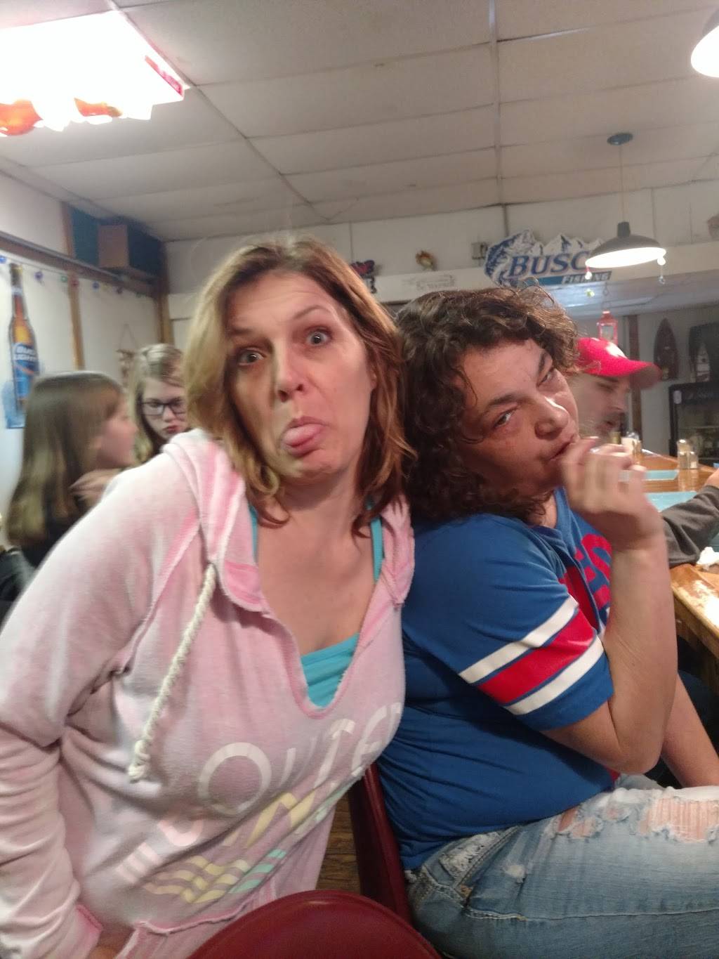 The Cove Eatery & Tavern | restaurant | 124 Bridge St, Perrysville, OH 44864, USA | 4199380100 OR +1 419-938-0100