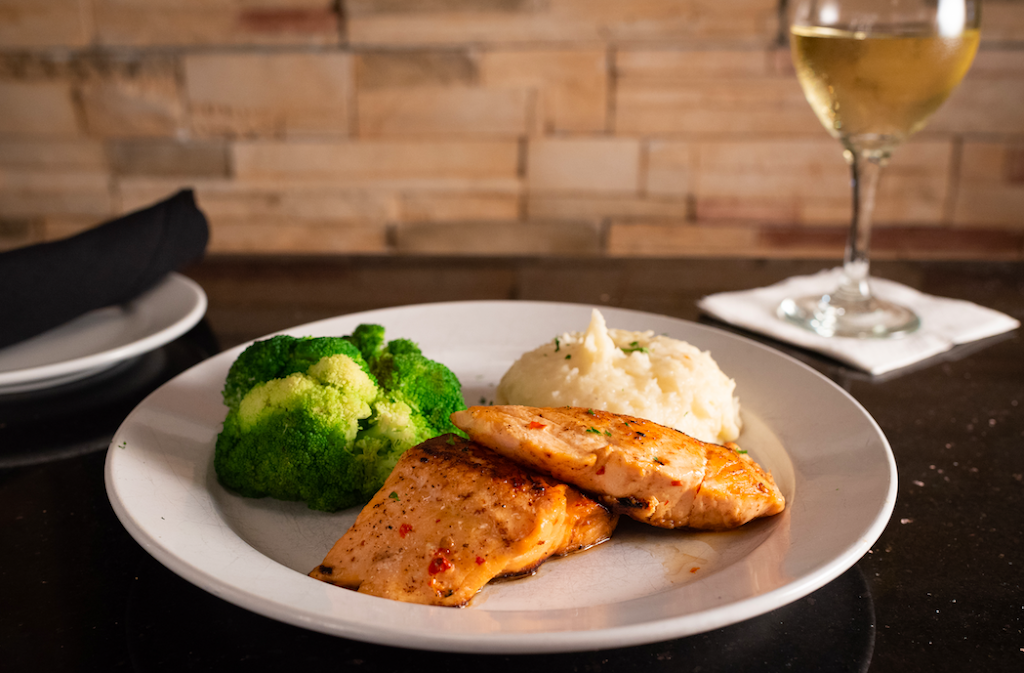 Malibu Beach Grill | restaurant | 5543 S Williamson Blvd #900, Port Orange, FL 32128, USA | 3864922968 OR +1 386-492-2968