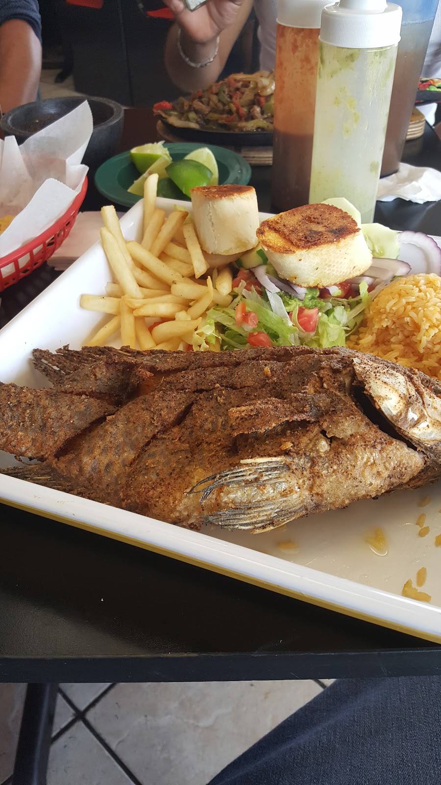 Mi Familia Mexican Cuisine | restaurant | 318 Northland Blvd, Cincinnati, OH 45246, USA | 5137721200 OR +1 513-772-1200