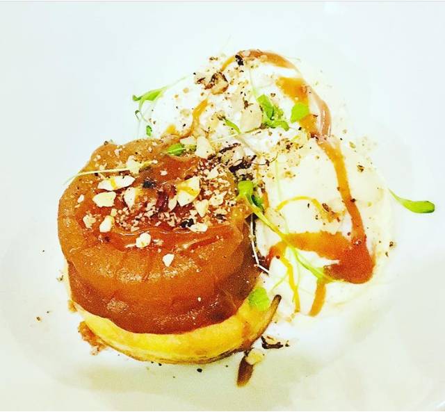 Restaurant Au Galop | restaurant | 100 Chemin de Laprairie, Bromont, QC J2L 2N6, Canada | 4503302882 OR +1 450-330-2882