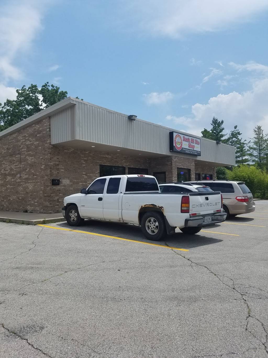 Banh Mi Pho Shop | restaurant | 1925 Fairfield Ave, Fort Wayne, IN 46802, USA | 2607454388 OR +1 260-745-4388