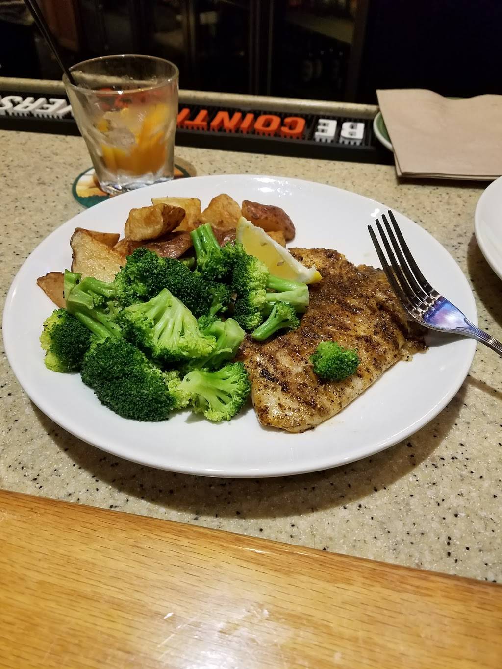 Applebees Grill + Bar | restaurant | 2201 Nostrand Ave, Brooklyn, NY 11210, USA | 3475053300 OR +1 347-505-3300