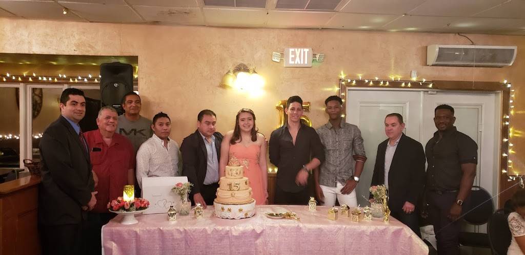 Meadows Village Pub | restaurant | 5013 Ringwood Meadow, Sarasota, FL 34235, USA | 9413425050 OR +1 941-342-5050