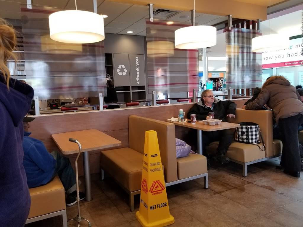 McDonalds | cafe | Town Centre, 31 Tapscott Rd, Scarborough, ON M1B 4Y7, Canada | 4167548071 OR +1 416-754-8071