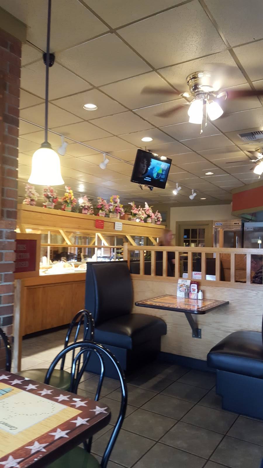 Shoneys Flatwoods | restaurant | 131 Woodward Dr, Sutton, WV 26601, USA | 3047655357 OR +1 304-765-5357