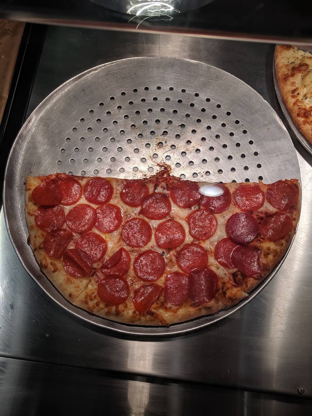 Michealangelos Pizza and Pasta | restaurant | 700 Locust St, Des Moines, IA 50309, USA | 5157773030 OR +1 515-777-3030