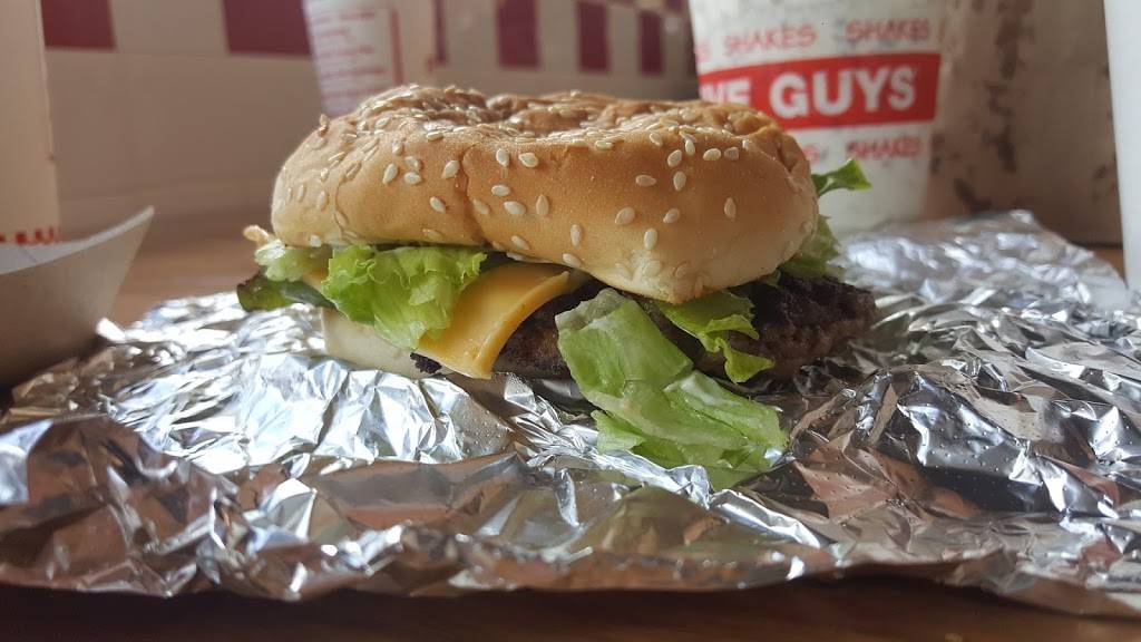 Five Guys | meal takeaway | Waterford Lakes Town Center, Orlando, FL 32828, USA | 3212355006 OR +1 321-235-5006