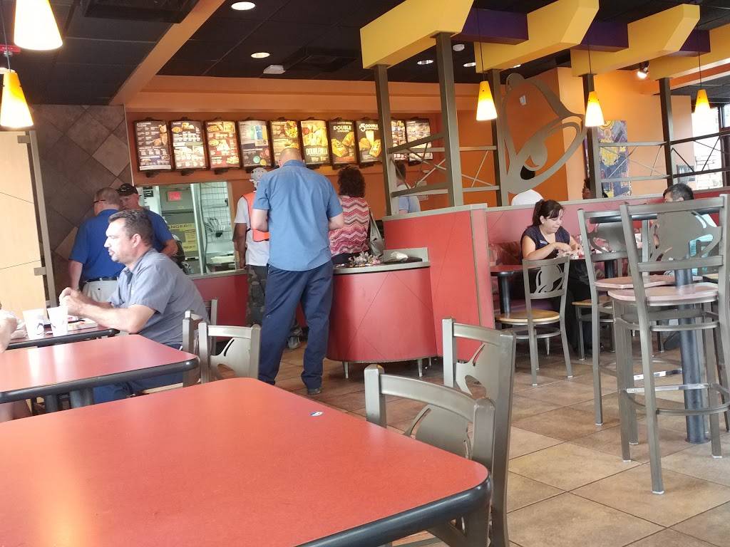 Taco Bell | meal takeaway | 307 E Main St, Apopka, FL 32703, USA | 4078840830 OR +1 407-884-0830