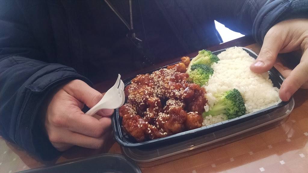 Red Ginger | restaurant | 1650 Richmond Ave suite, Staten Island, NY 10314, USA | 7189828808 OR +1 718-982-8808