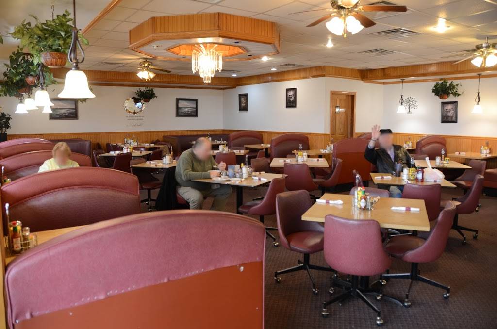 Big Apple Restaurant | restaurant | 4610 Plank Rd, Peru, IL 61354, USA | 8152200180 OR +1 815-220-0180