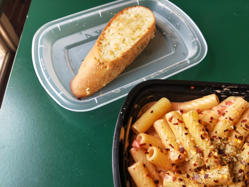 Mauricios Pizzeria | restaurant | 222 E Market St # 10, Indianapolis, IN 46204, USA | 3174232920 OR +1 317-423-2920