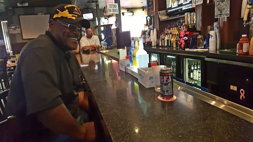 Bugsys Sports Grill | restaurant | 7802 Brookville Rd, Indianapolis, IN 46239, USA | 3177551784 OR +1 317-755-1784