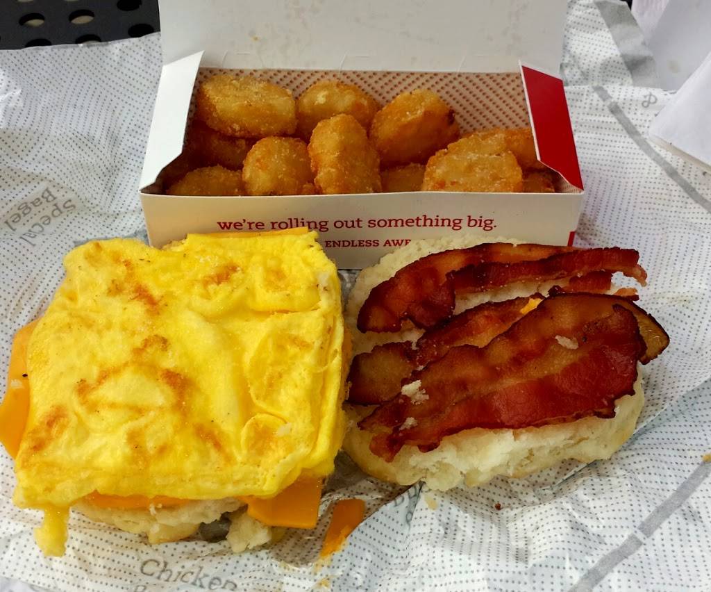 Chick-fil-A | restaurant | 4812 Northwest Hwy, Crystal Lake, IL 60014, USA | 8154448611 OR +1 815-444-8611