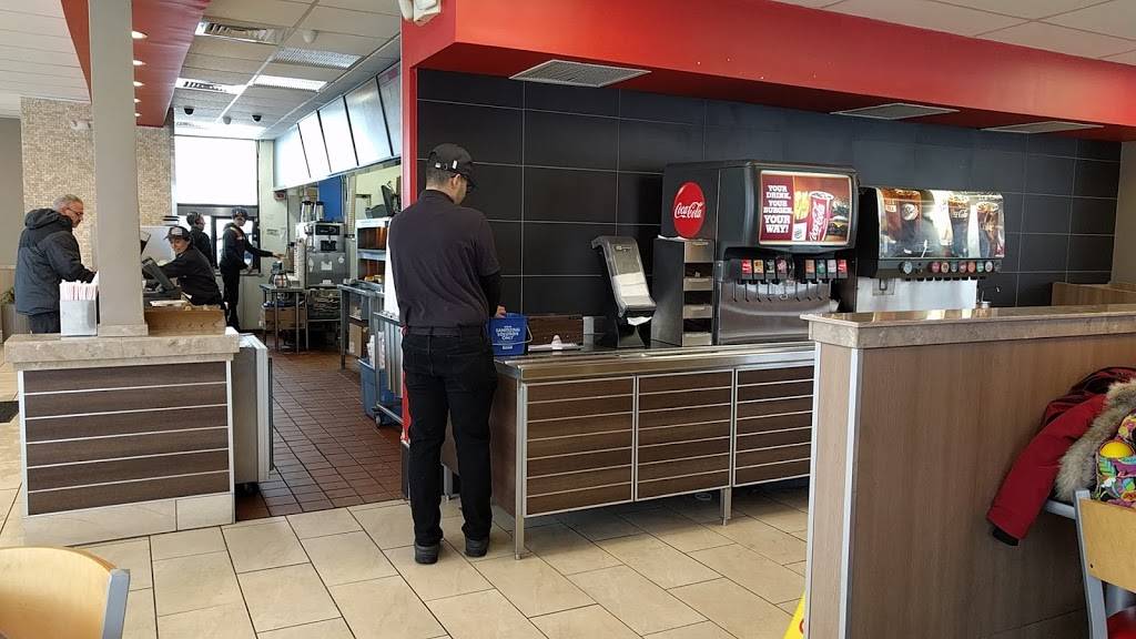 Burger King | restaurant | 1540 Barnum Ave, Stratford, CT 06614, USA | 2033779173 OR +1 203-377-9173