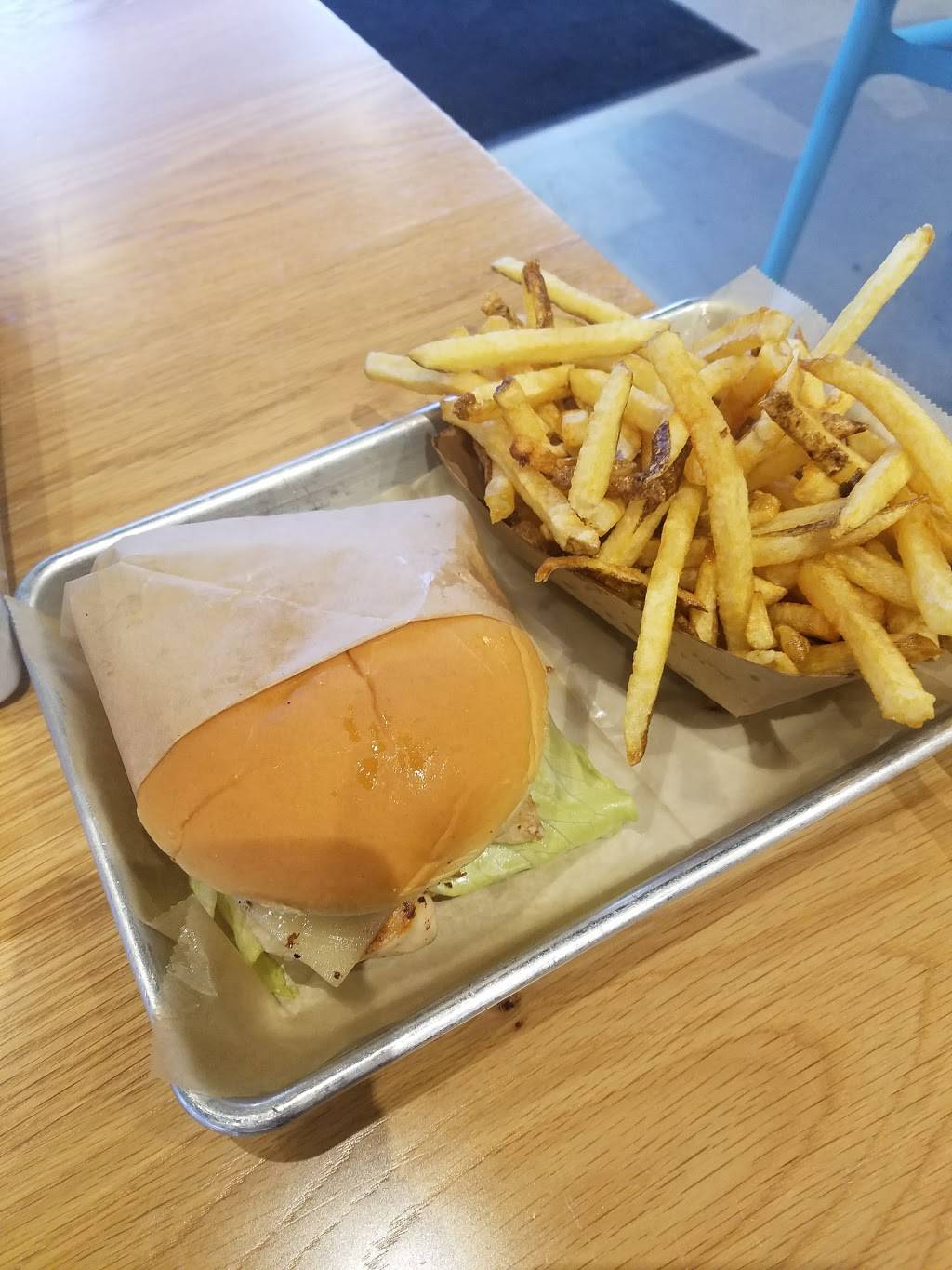 Elevation Burger | restaurant | 664 New Loudon Rd, Latham, NY 12110, USA | 5186080019 OR +1 518-608-0019