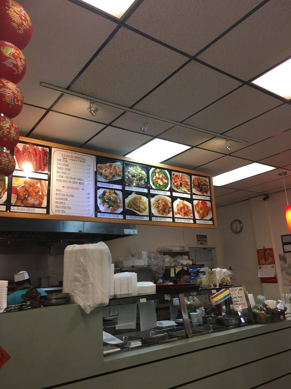 Chef Mings Kitchen | restaurant | 12239 CA-2, Los Angeles, CA 90025, USA | 3102075496 OR +1 310-207-5496