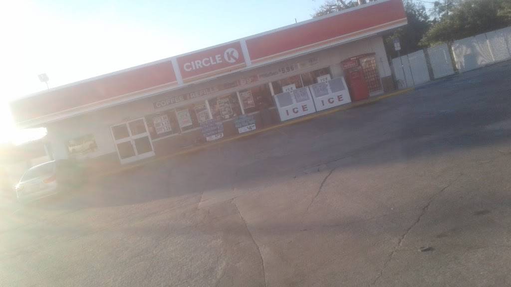 Circle K | meal takeaway | 11401 US-301, Riverview, FL 33569, USA | 8136773278 OR +1 813-677-3278