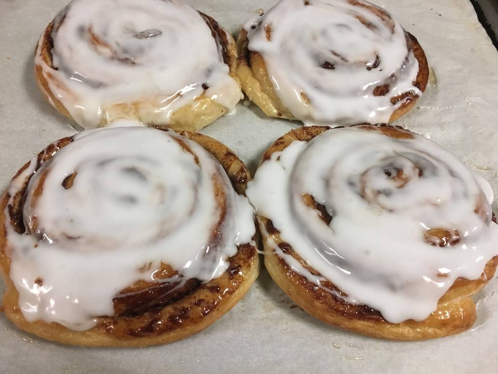 Pinhos Bakery & Deli | bakery | 4363 N Andrews Ave, Fort Lauderdale, FL 33309, USA | 9546309199 OR +1 954-630-9199