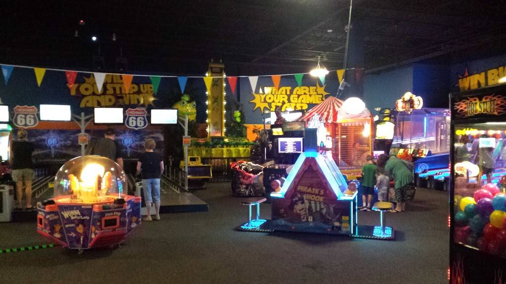 Gattitown | restaurant | 316 N Green River Rd, Evansville, IN 47715, USA | 8124733800 OR +1 812-473-3800