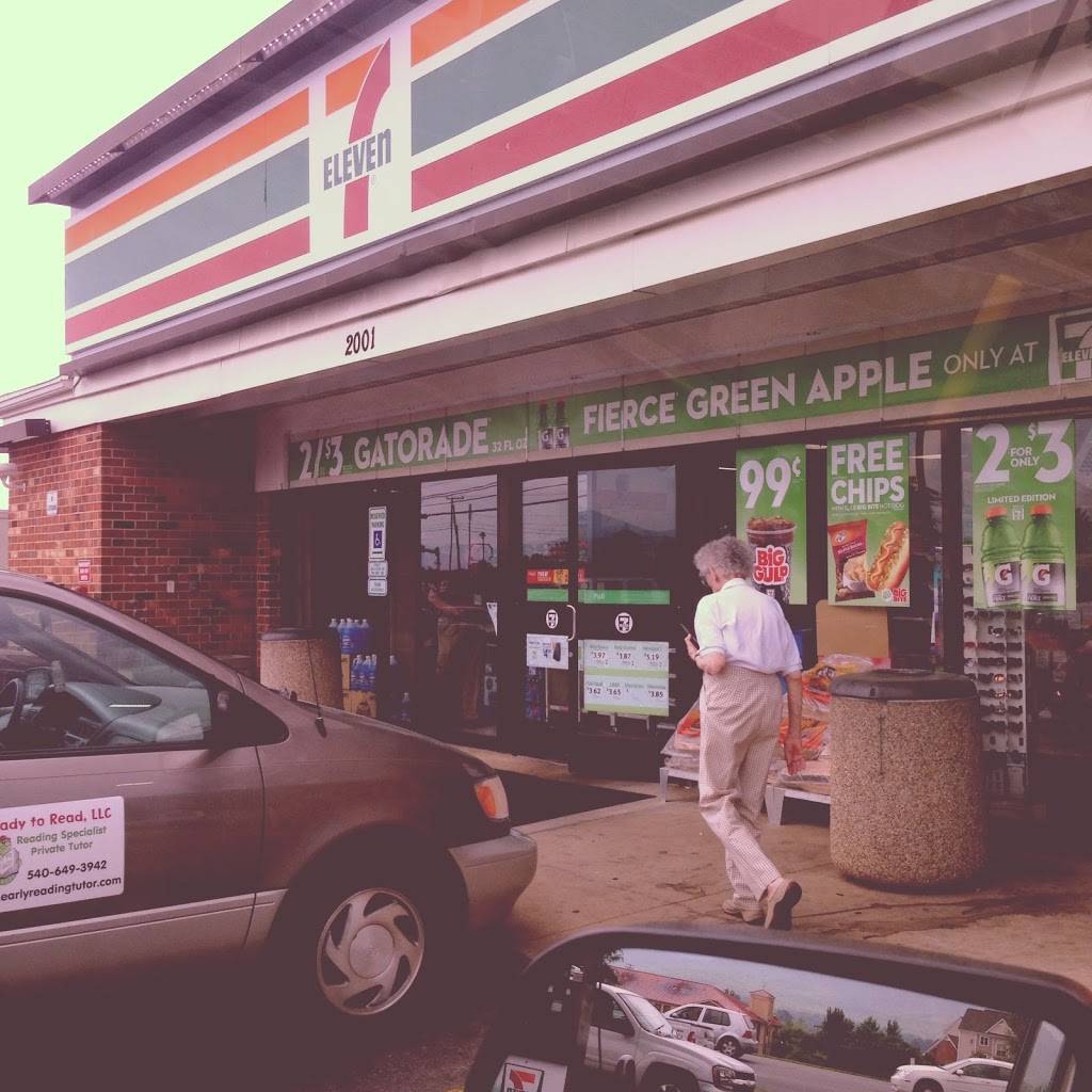 7-Eleven | bakery | 2001 Rosser Ave, Waynesboro, VA 22980, USA | 5409437680 OR +1 540-943-7680