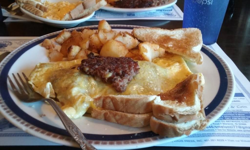 Coast Line Diner | restaurant | 137 Kilvert St, Warwick, RI 02886, USA | 4017737807 OR +1 401-773-7807