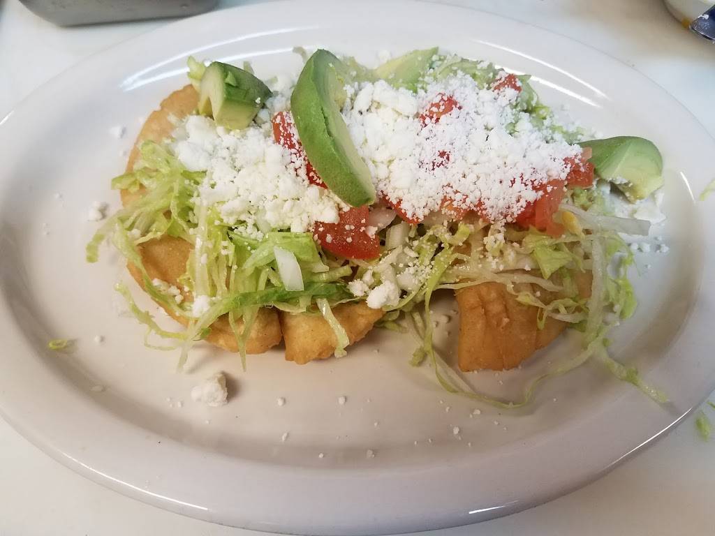 Kenyas Family Restaurant | restaurant | 27 S Main St, Clintonville, WI 54929, USA | 7154603511 OR +1 715-460-3511