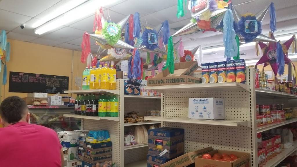 Tienda Mexicana Tres Hermanos | restaurant | 1690 14th Ave, Vero Beach, FL 32960, USA | 7729780673 OR +1 772-978-0673